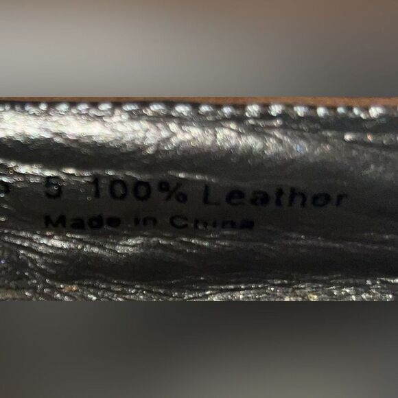 UNIF Rainbow Holographic Hellraisers 2016 Limited Edition NEW WITHOUT TAGS RARE - Picture 8 of 8